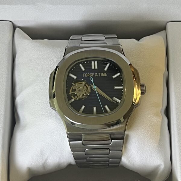 Chronis - Luxury Sports Watch